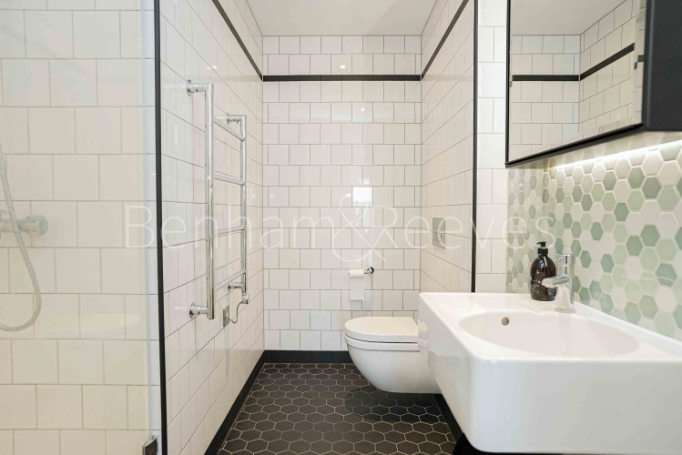 2  bedrooms flat to rent in City Island Way, Canning town, E14-image 5