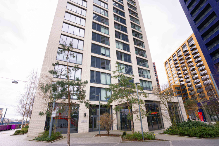 2  bedrooms flat to rent in City Island Way, Canning town, E14-image 8