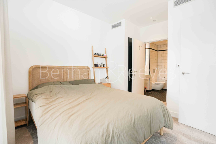 2  bedrooms flat to rent in City Island Way, Canning town, E14-image 10