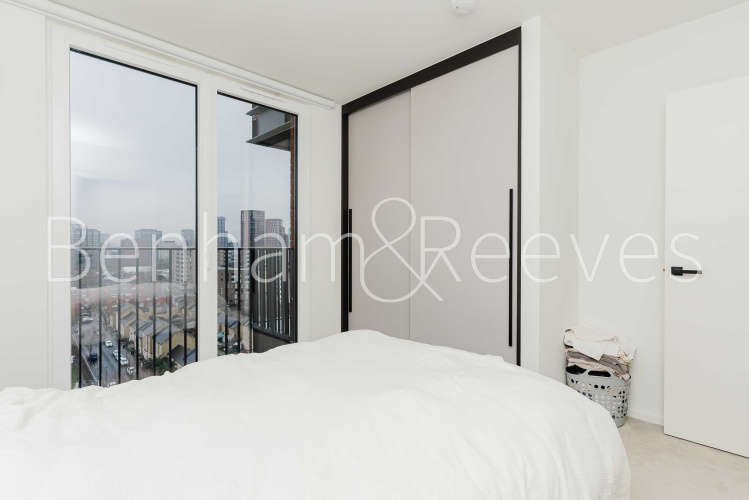 2  bedrooms flat to rent in Hawser Lane, Heron Wharf, E14-image 3