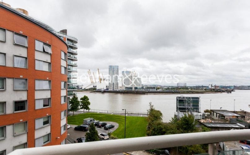 1 bedroom flat to rent in Aurora Building, Blackwall Way, E14-image 7