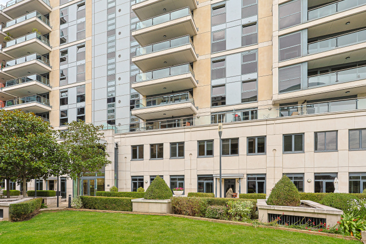 3  bedrooms flat to rent in Aspect Court, Imperial Wharf, SW6-image 8