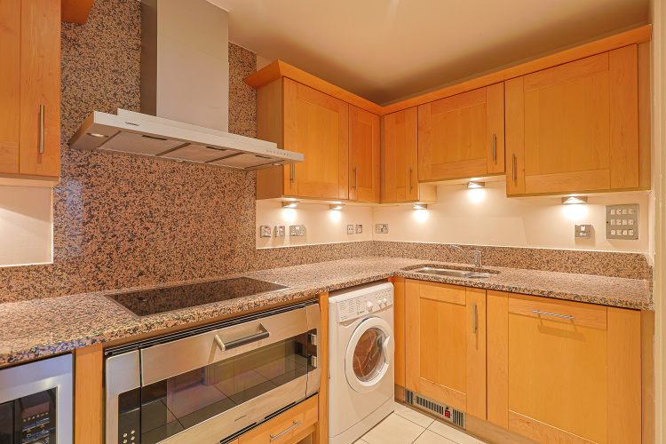 3  bedrooms flat to rent in Aspect Court, Imperial Wharf, SW6-image 10
