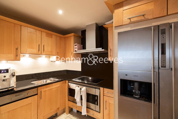 2 bedrooms flat to rent in Thames Point, The Boulevard, SW6-image 2