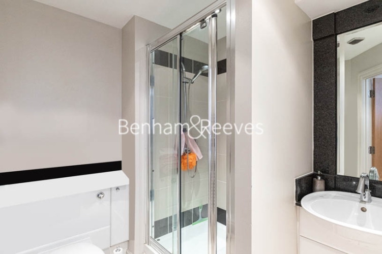 2 bedrooms flat to rent in Thames Point, The Boulevard, SW6-image 4