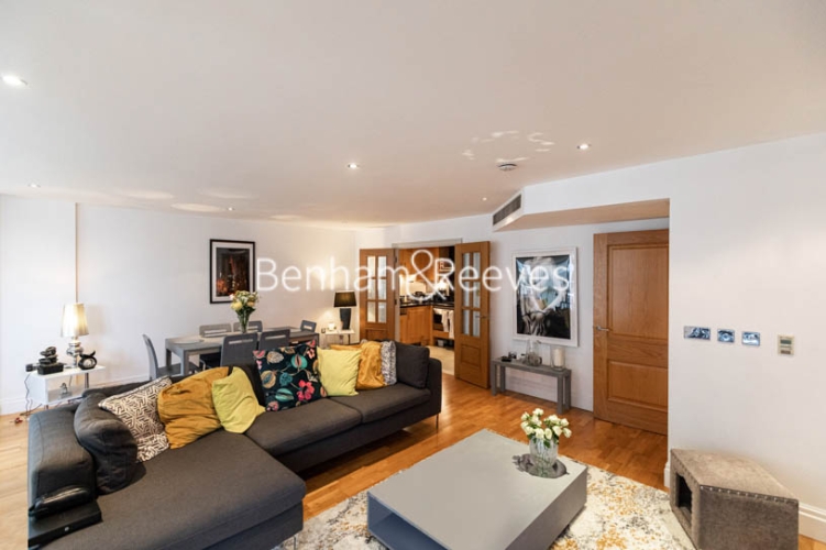 2 bedrooms flat to rent in Thames Point, The Boulevard, SW6-image 7