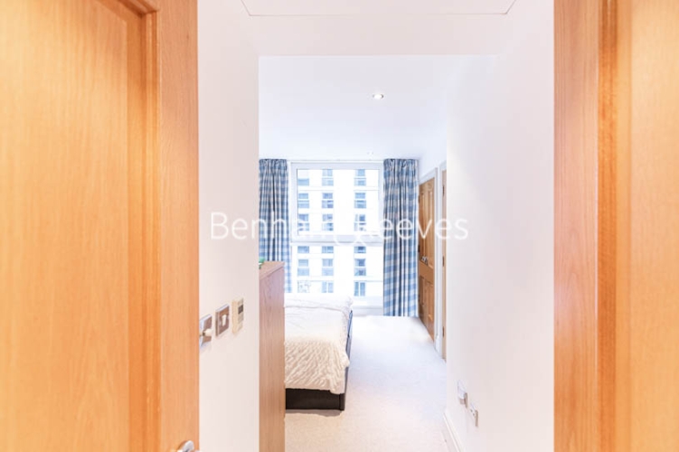 2 bedrooms flat to rent in Thames Point, The Boulevard, SW6-image 14