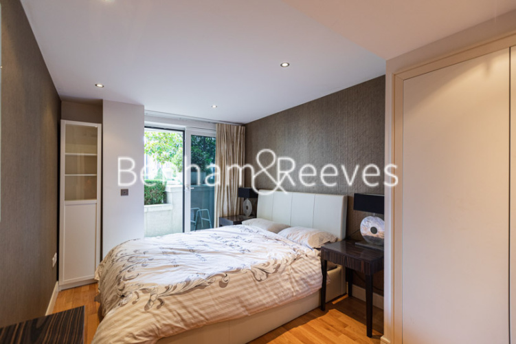3  bedrooms flat to rent in Lensbury Avenue, Imperial Wharf, SW6-image 3