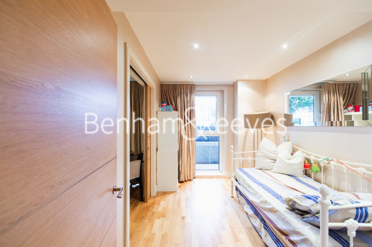 3 bedrooms flat to rent in Lensbury Avenue, Imperial Wharf, SW6-image 15