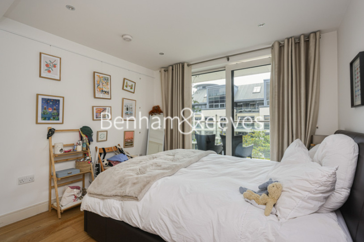 3  bedrooms flat to rent in Lensbury Avenue, Fulham, SW6-image 9