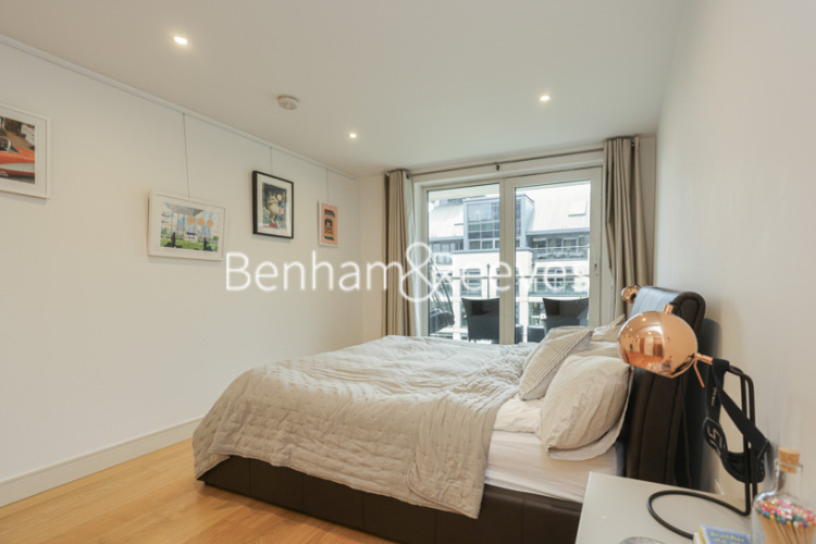 3  bedrooms flat to rent in Lensbury Avenue, Fulham, SW6-image 16