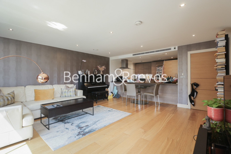 3  bedrooms flat to rent in Lensbury Avenue, Fulham, SW6-image 17