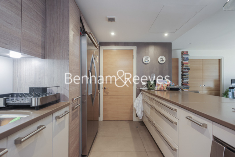 3  bedrooms flat to rent in Lensbury Avenue, Fulham, SW6-image 22