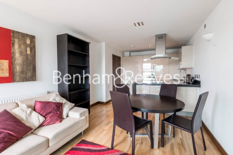 1  bedroom flat to rent in Bridges Court Road, Battersea, SW11-image 1