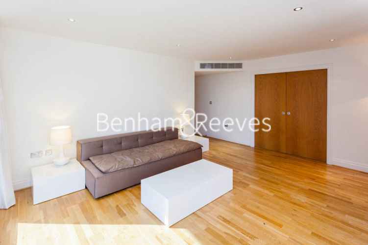 2  bedrooms flat to rent in Lensbury Avenue, Imperial Wharf, SW6-image 1
