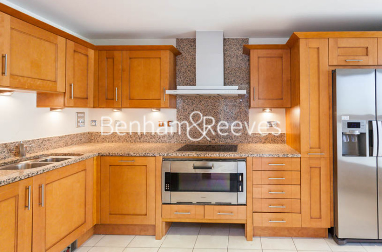 2  bedrooms flat to rent in Lensbury Avenue, Imperial Wharf, SW6-image 2