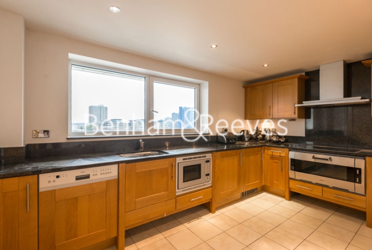 3 bedrooms flat to rent in The Boulevard, Fulham, SW6-image 2
