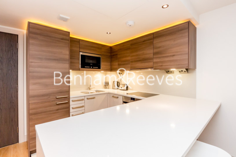 Studio flat to rent in Townmead Road, Imperial Wharf, SW6-image 2