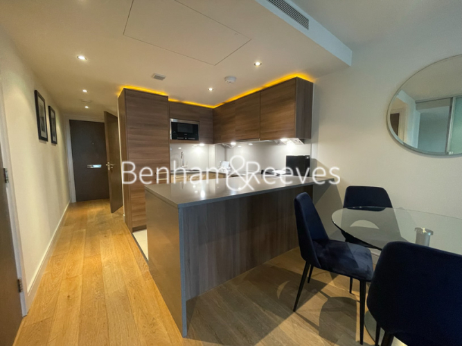 Studio flat to rent in Townmead Road, Fulham, SW6-image 2