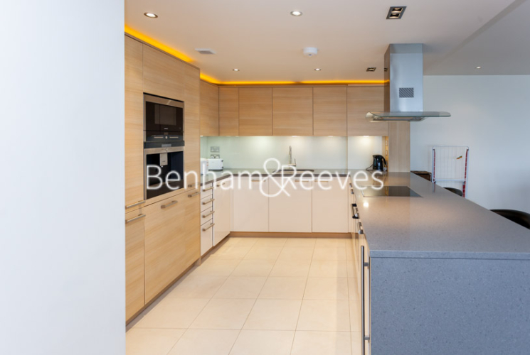 2  bedrooms flat to rent in Townmead Road, Imperial Wharf, SW6-image 2
