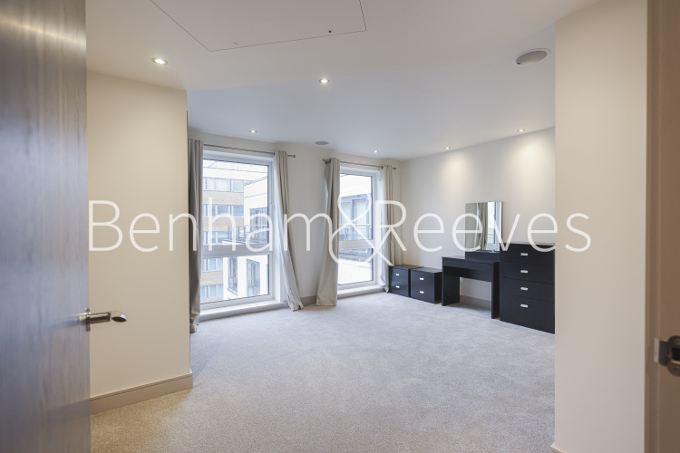 3 bedrooms flat to rent in Park Street, Fulham, SW6-image 19