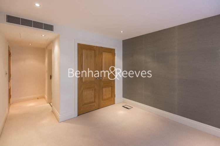 2 bedrooms flat to rent in Lensbury Avenue, Fulham, SW6-image 3