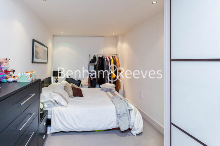 1  bedroom flat to rent in Chelsea Creek, Fulham, SW6-image 4