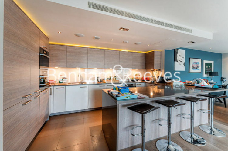 3  bedrooms flat to rent in Doulton House, Chelsea Creek, SW6-image 2