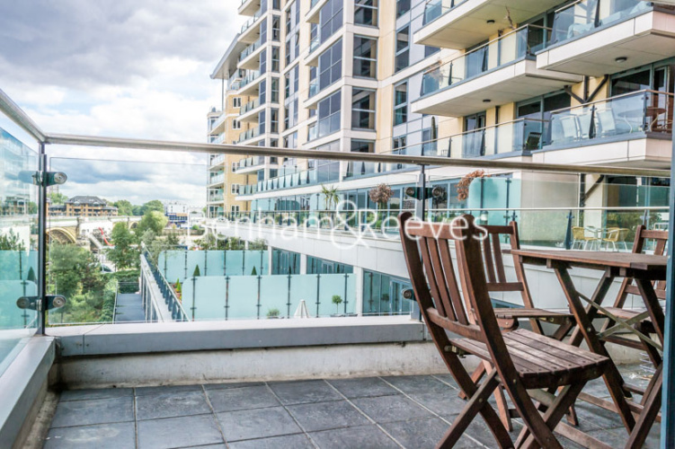 2  bedrooms flat to rent in Harbour Reach, Imperial Wharf, SW6-image 6