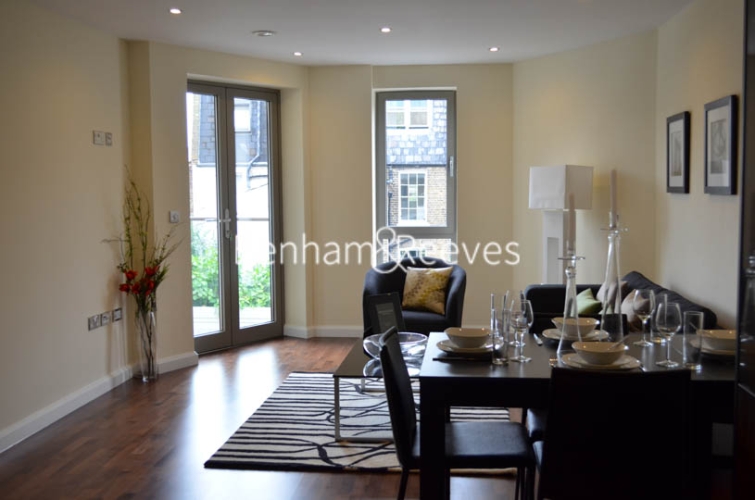 1 bedroom flat to rent in Vanston Place, Imperial Wharf, SW6-image 1