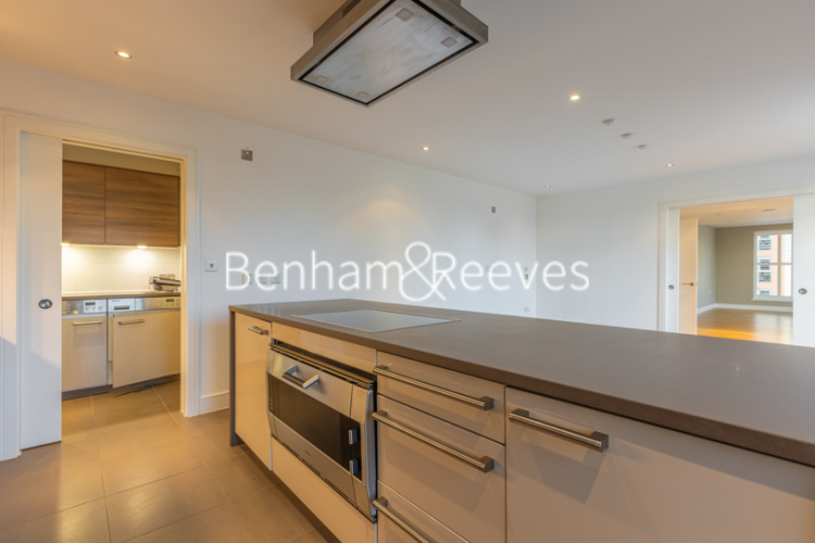 3  bedrooms flat to rent in Boxtree House, Imperial Wharf, SW6-image 7