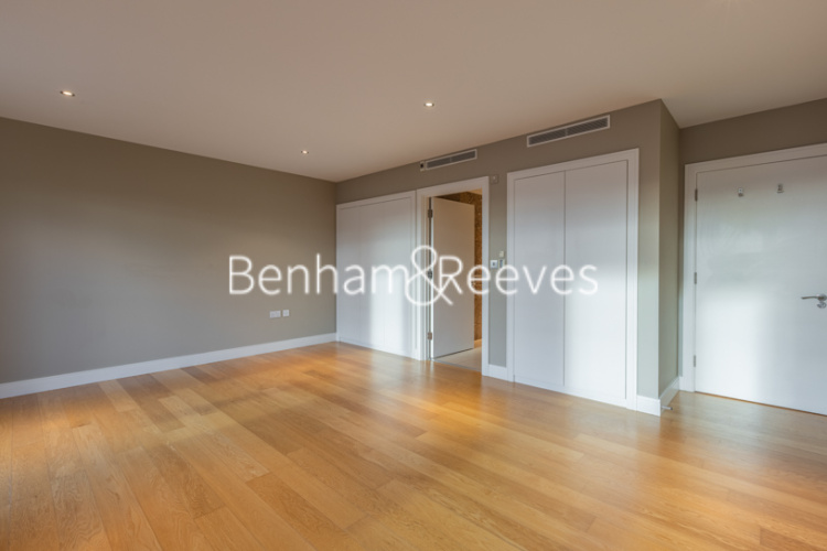 3  bedrooms flat to rent in Boxtree House, Imperial Wharf, SW6-image 8