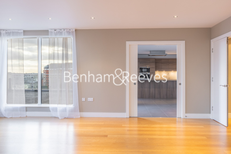 3  bedrooms flat to rent in Boxtree House, Imperial Wharf, SW6-image 23