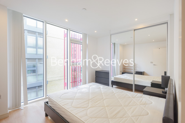 1 bedroom flat to rent in Enterprise Way, Wandsworth, SW18-image 13