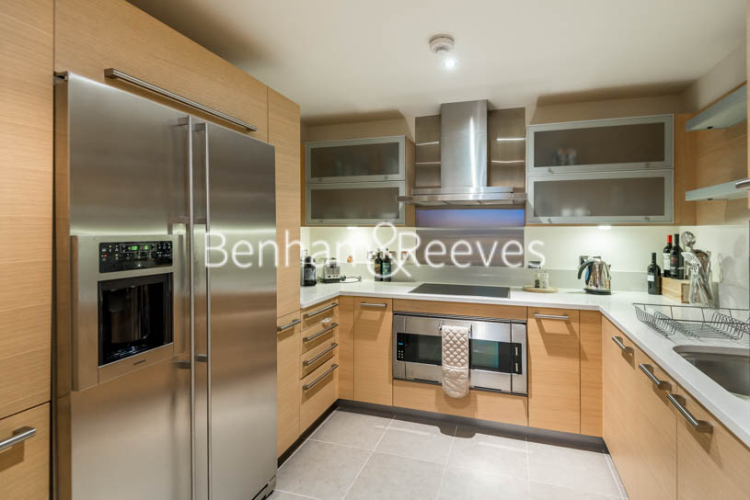 2  bedrooms flat to rent in Lensbury Avenue, Fulham, SW6-image 2