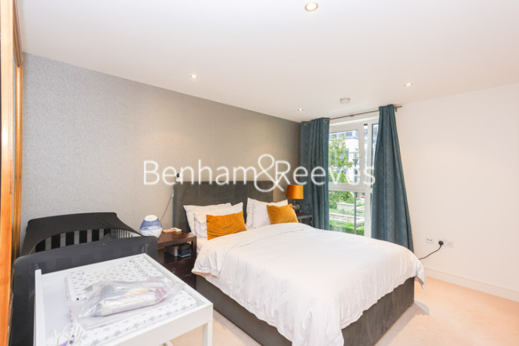 2  bedrooms flat to rent in Lensbury Avenue, Fulham, SW6-image 4