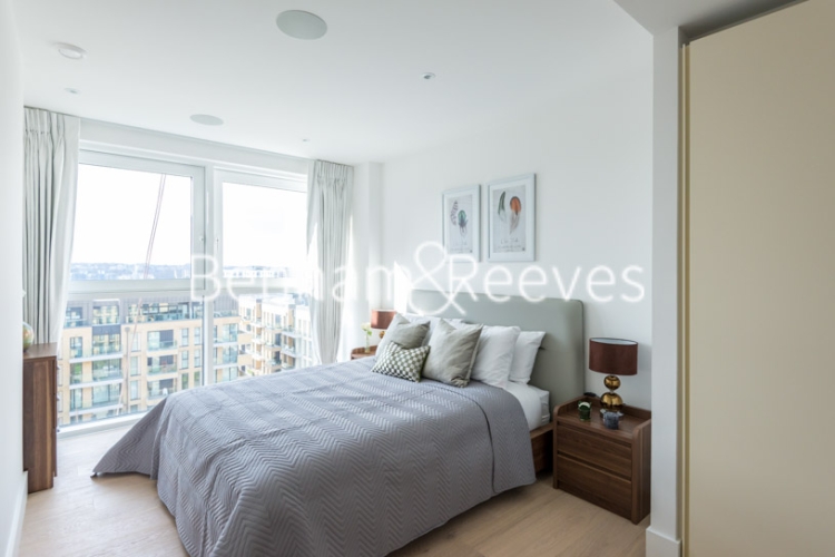 3 bedrooms flat to rent in Central Avenue, Fulham, SW6-image 9
