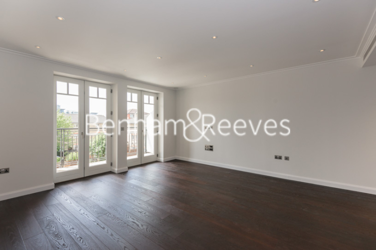 2 bedroom(s) flat to rent in Broomhouse Lane, Fulham, SW6-image 1