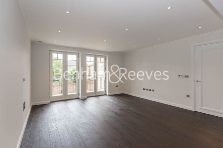 2 bedrooms flat to rent in Broomhouse Lane, Fulham, SW6-image 1