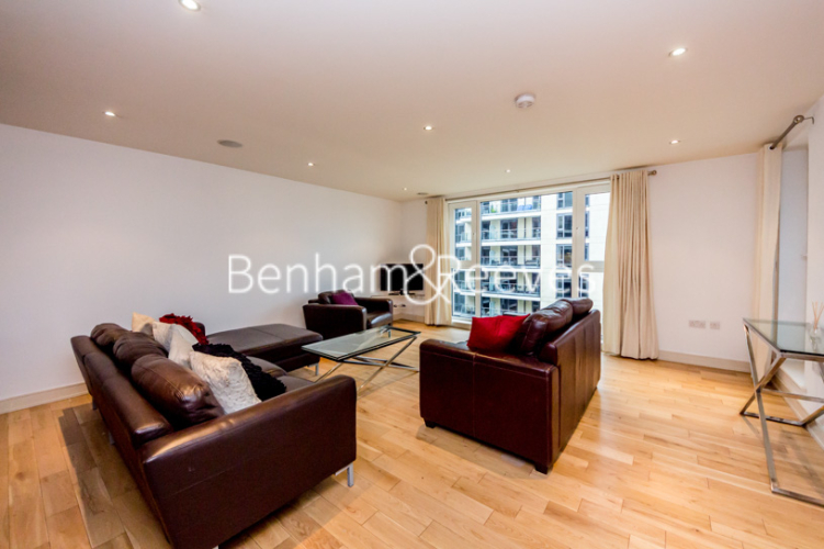 3  bedrooms flat to rent in Lensbury Avenue, Fulham, SW6-image 1