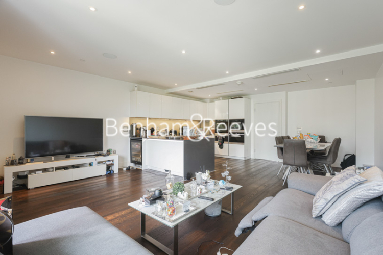 4  bedrooms flat to rent in Central Avenue, Fulham, SW6-image 6
