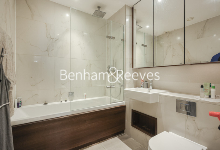 4  bedrooms flat to rent in Central Avenue, Fulham, SW6-image 9