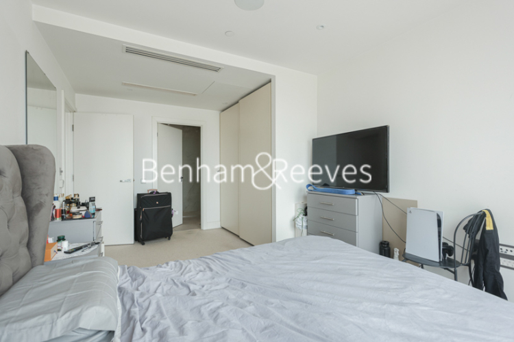 4  bedrooms flat to rent in Central Avenue, Fulham, SW6-image 14