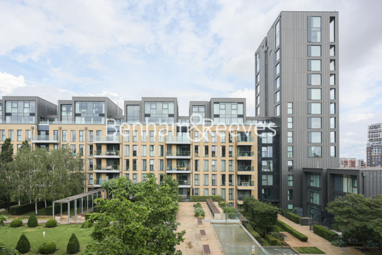 4  bedrooms flat to rent in Central Avenue, Fulham, SW6-image 15