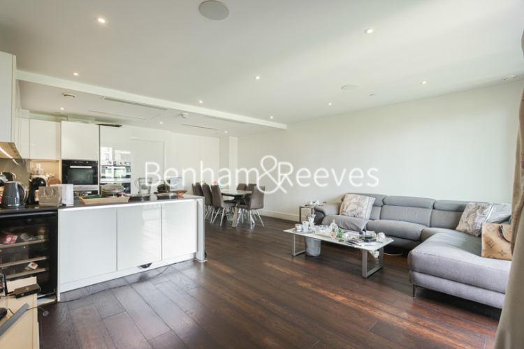 4  bedrooms flat to rent in Central Avenue, Fulham, SW6-image 17