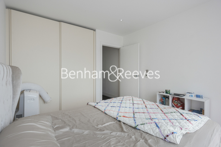 4  bedrooms flat to rent in Central Avenue, Fulham, SW6-image 18