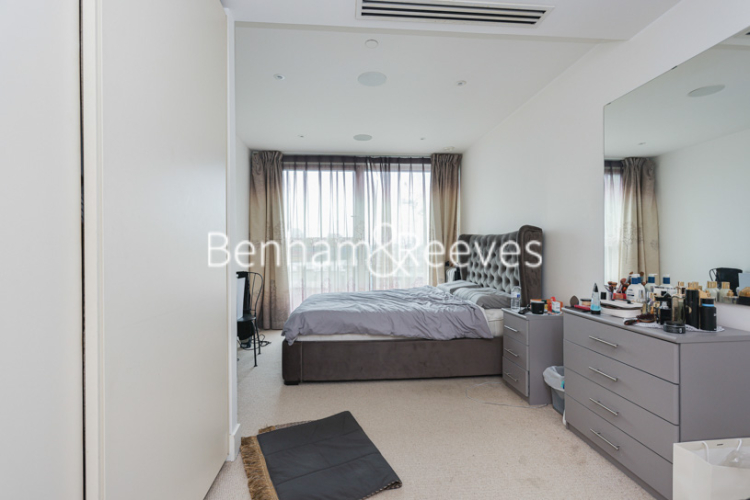 4  bedrooms flat to rent in Central Avenue, Fulham, SW6-image 22