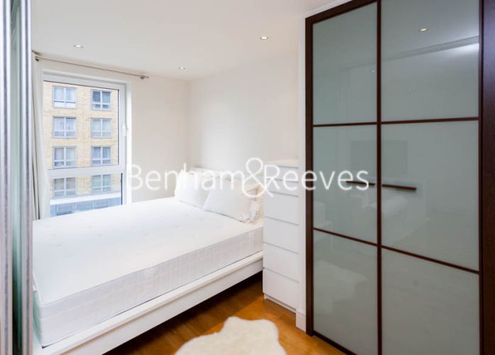Studio flat to rent in Townmead Road, Imperial Wharf, SW6-image 3