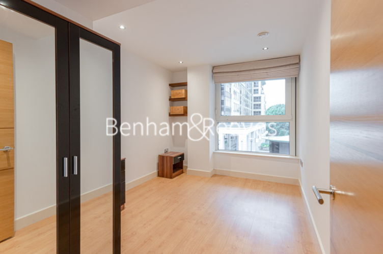 2 bedrooms flat to rent in Fountain House, The Boulevard, SW6-image 8