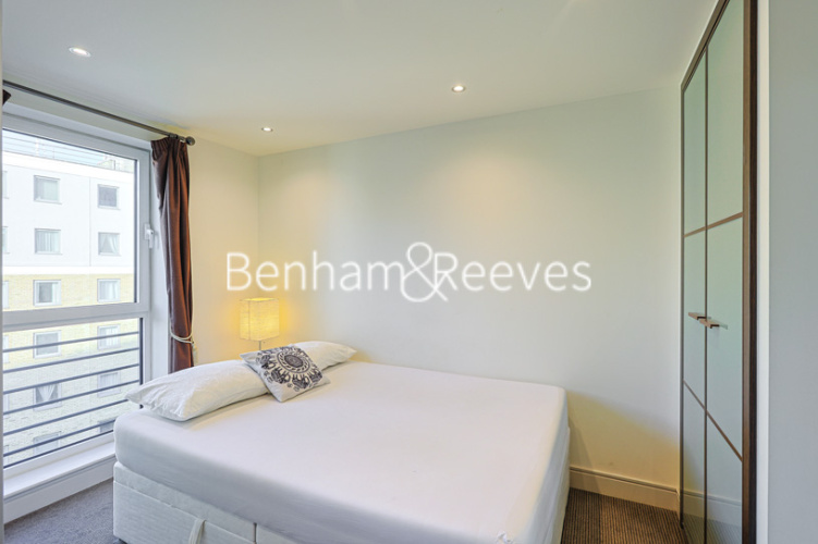Studio flat to rent in Townmead Road, Imperial Wharf, SW6-image 3